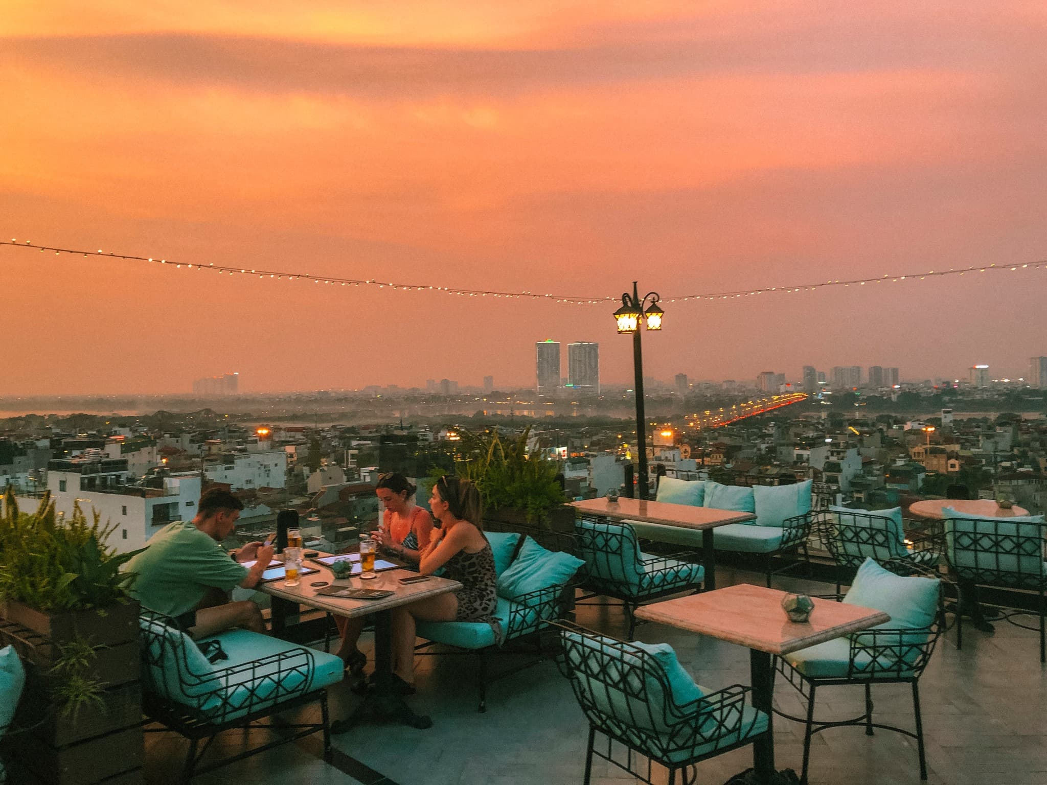 ‧₊˚Skyline Lounge🥂⋅♡