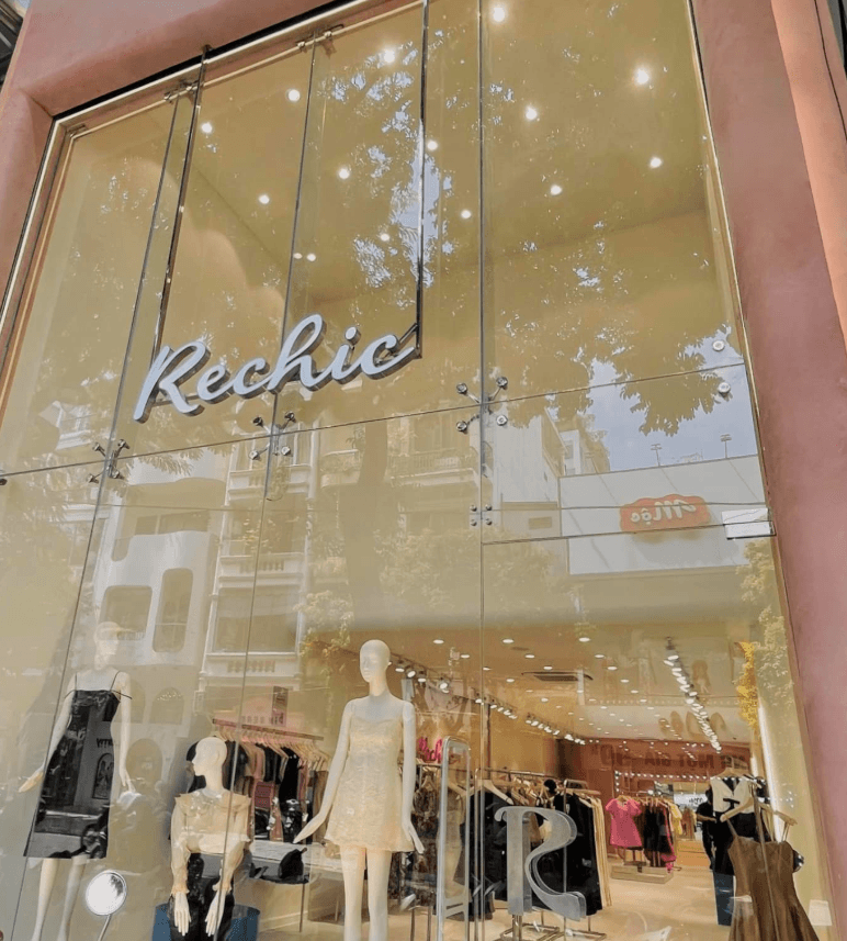 ⋆ ˚Rechic。⋆୨୧˚